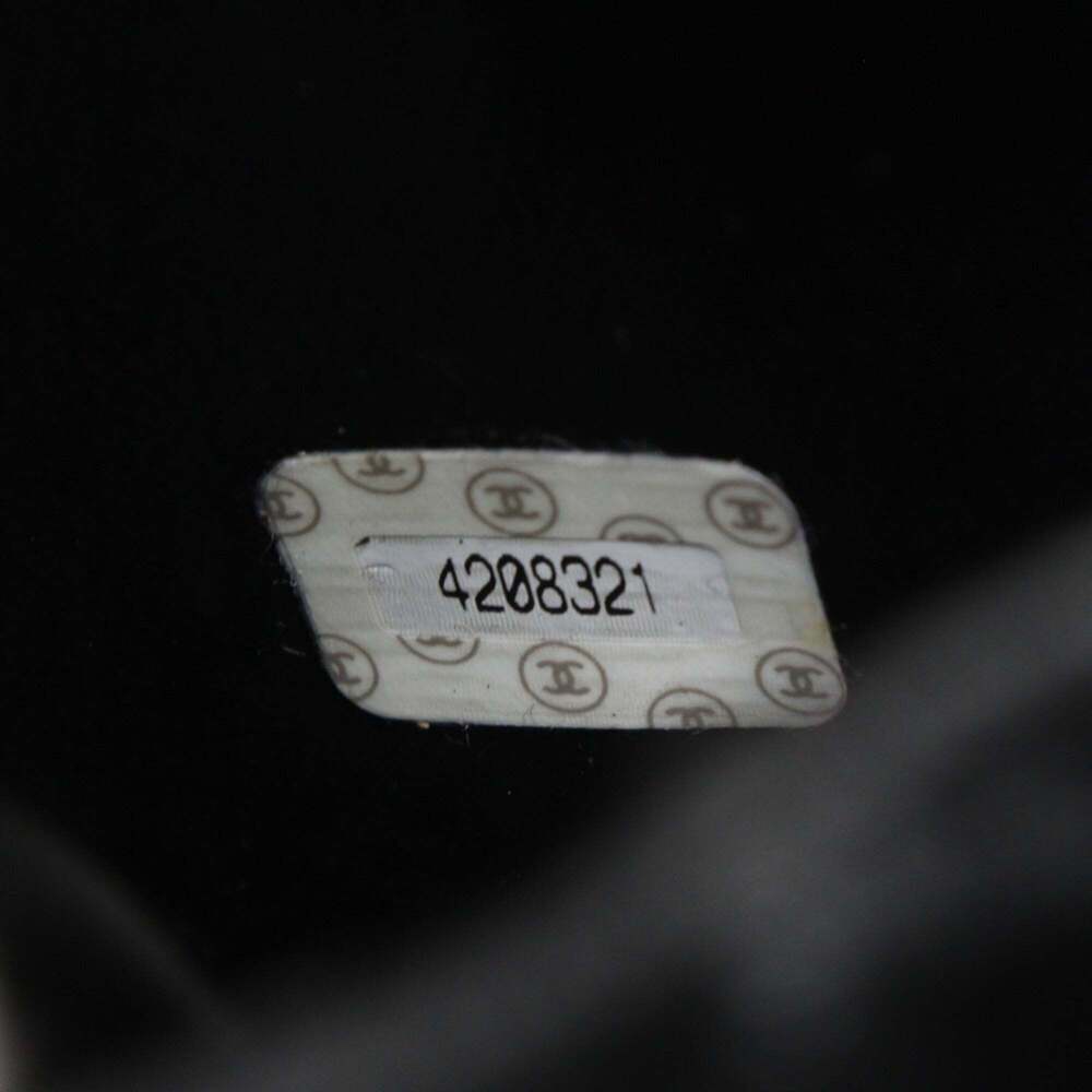 CHANEL Black Caviar Leather Logo Pouch - Picture 12 of 13